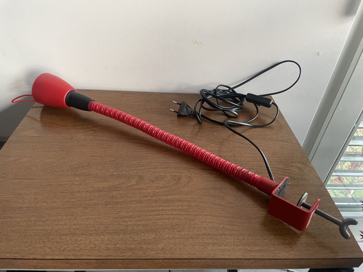 Lampade: Lampe de Bureau Vintage Rouge à Fixer – Usato da Vallamand venduto da Bricbracbroc82 3