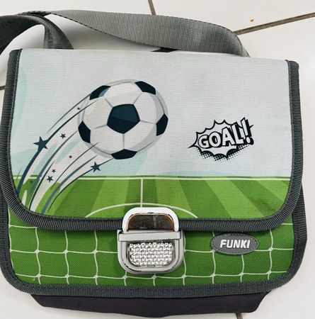 Funki Umhängetasche/Kindertasche mit Fussball Motiv