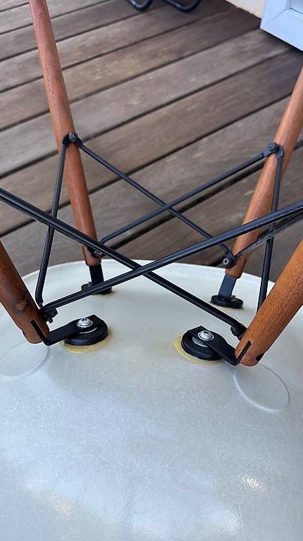 Chaises: Chaise Eames Fibre de verre edition Vitra – D'occasion à Rolle par immo34 4