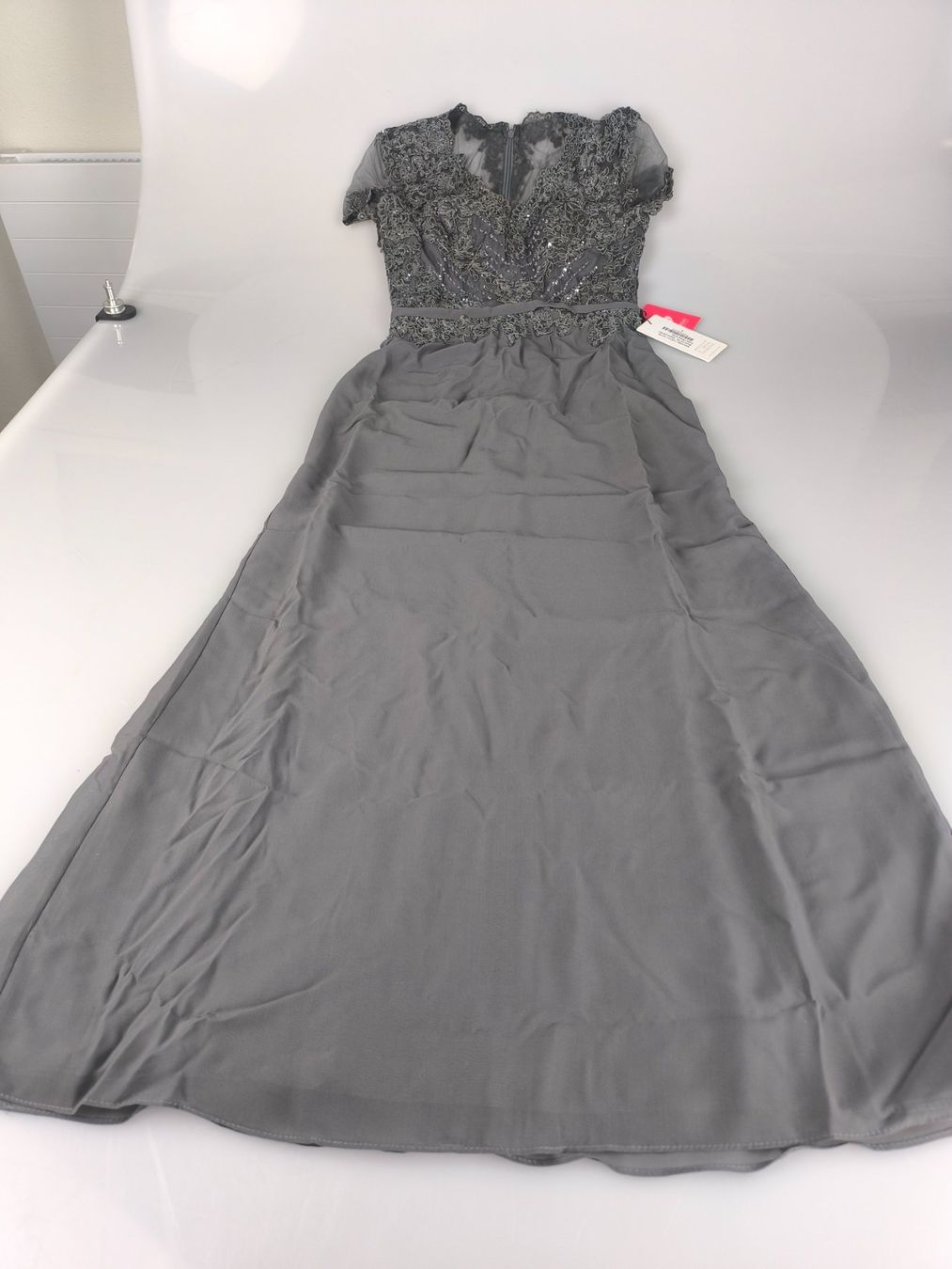 JJ’s House Vestiti: Abendkleid Lang, grau Gr. 38 / Kurzarm – Nuovo (secondo la descrizione) da Rüti ZH venduto da Restwert_Rueti_ZH 2