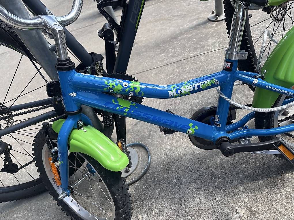 Velos: Vélo enfant  – Gebraucht aus Le Lignon von AS982 3