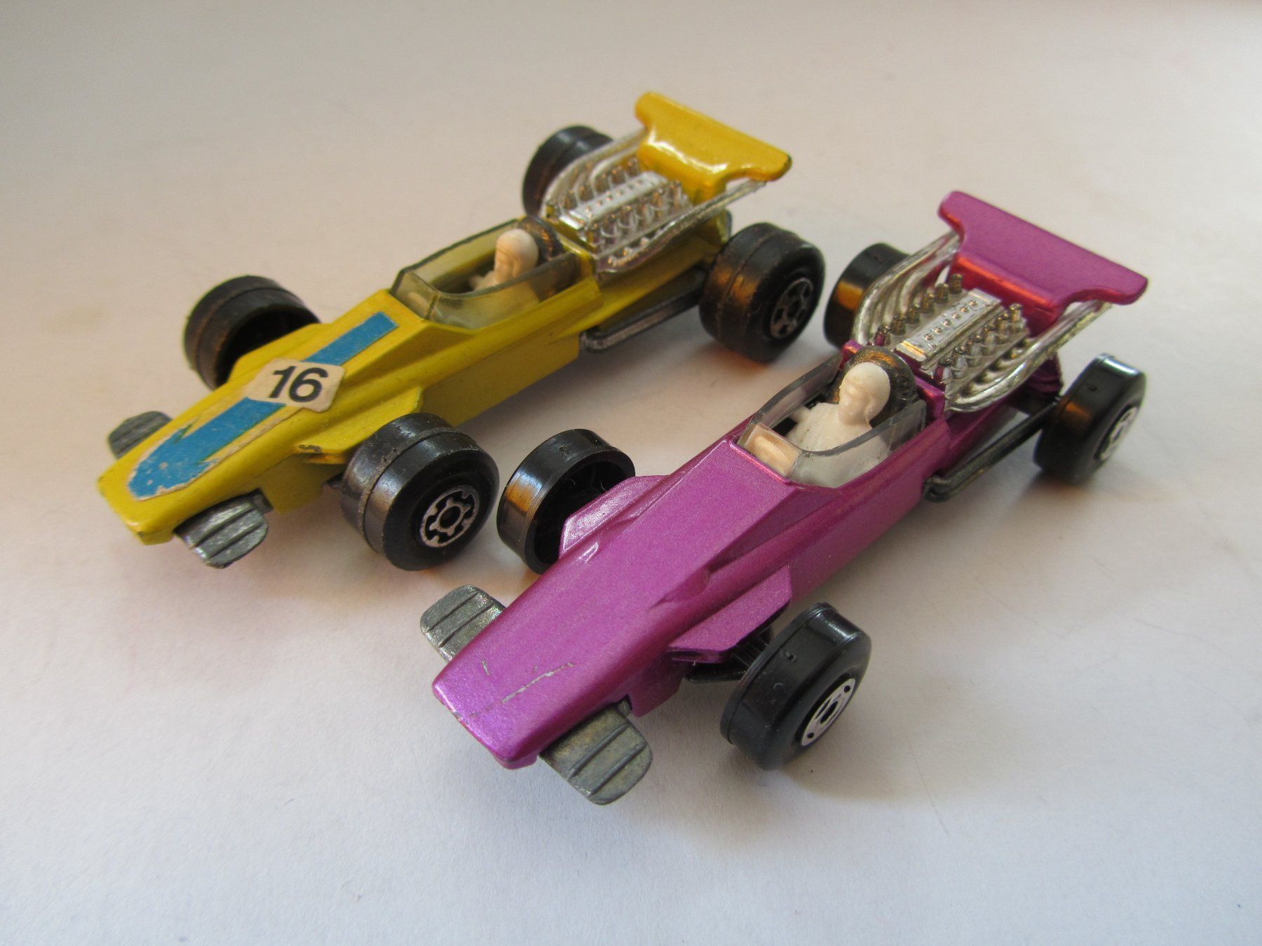 Matchbox Modellini d'auto: Formula 1, zwei Modelle von Matchbox Superfast, Nr. 34 A – Usato da Weiningen ZH venduto da dietsch57