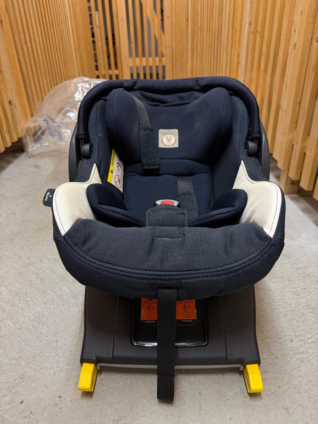 Peg Perego Auto-Kindersitze: Peg Perego Babyschale mit Isofix – Gebraucht aus Zürich von E1emen7 1