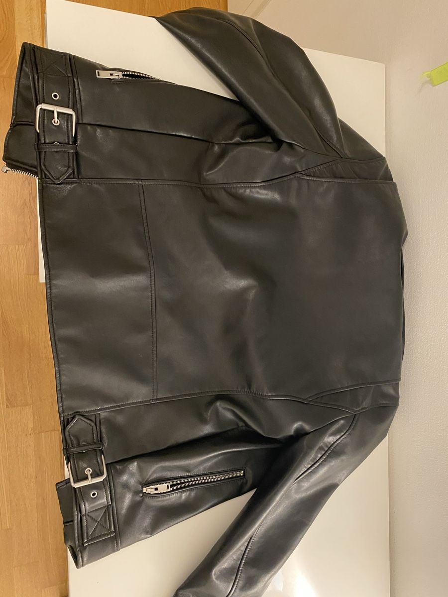 Zara Giacche: Schwarze Lederjacke Unisex – Nuovo (secondo la descrizione) da Glattpark(Opfikon) venduto da tri_hm8x 2