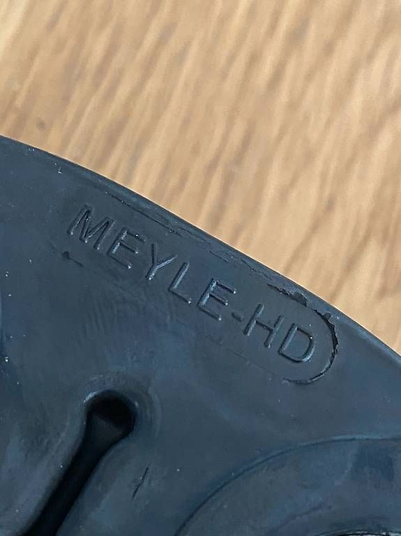BMW Tutti pezzi di ricambio auto: 2x Meyle HD Hardyscheibe 105mm LK (BMW E81, E82, E90, E92) – Usato da Zürich venduto da Stefan_L_ZH 1