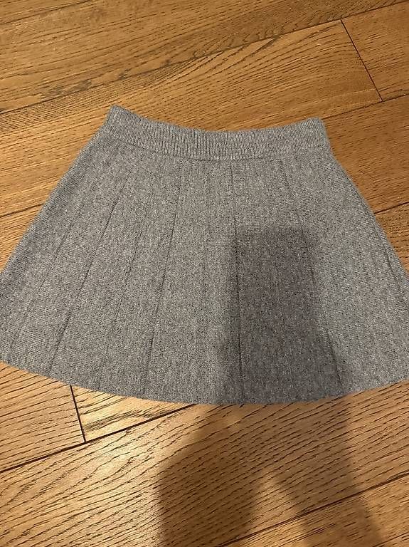 Zara Kleider & Röcke: Strickrock Zara Grösse 110 – Gebraucht aus Mülligen von and_djv9