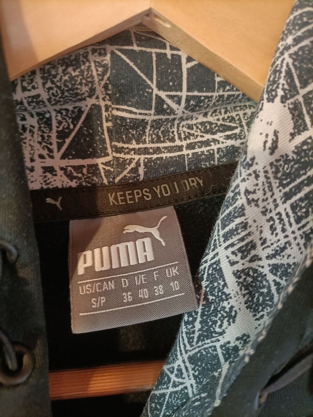 Puma Maglioni & Felpe: Puma Kapuzenpullover Schwarz Gr. 36 – Usato da St. Gallen venduto da jan_ccx7 1