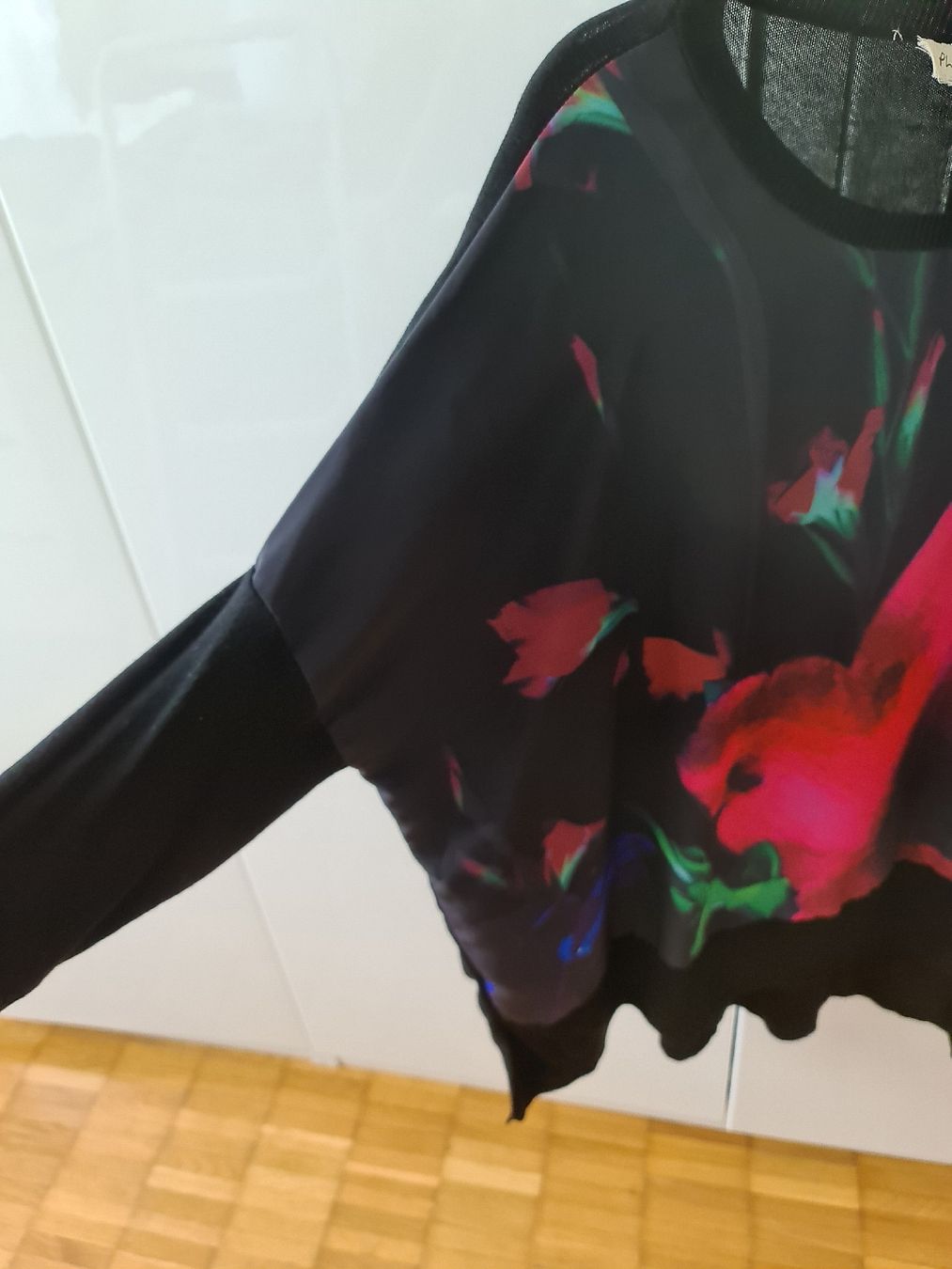 Phase Eight Pullover & Sweatshirts: Damen Pullover Phase Eight schwarz Blumenprint onesize top – Neu (gemäss Beschreibung) aus Emmenbrücke von gatasalvache 5