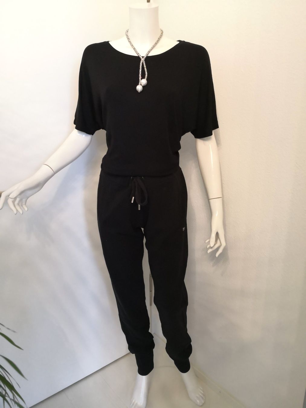 Fila Pantaloni: 🤩FILA JOGGING-HOSE SCHWARZ MIT ELAST – Nuovo (secondo la descrizione) da Olten venduto da Naja-Twins-Twins