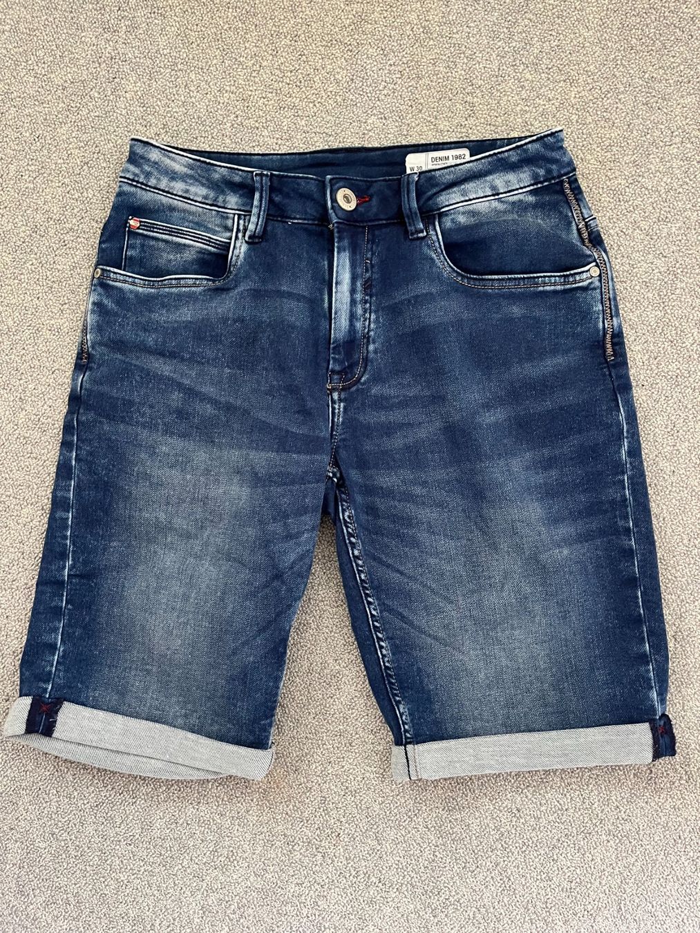 Pantaloni: Short Gr 30 – Nuovo (secondo la descrizione) da Rekingen AG venduto da nederland1