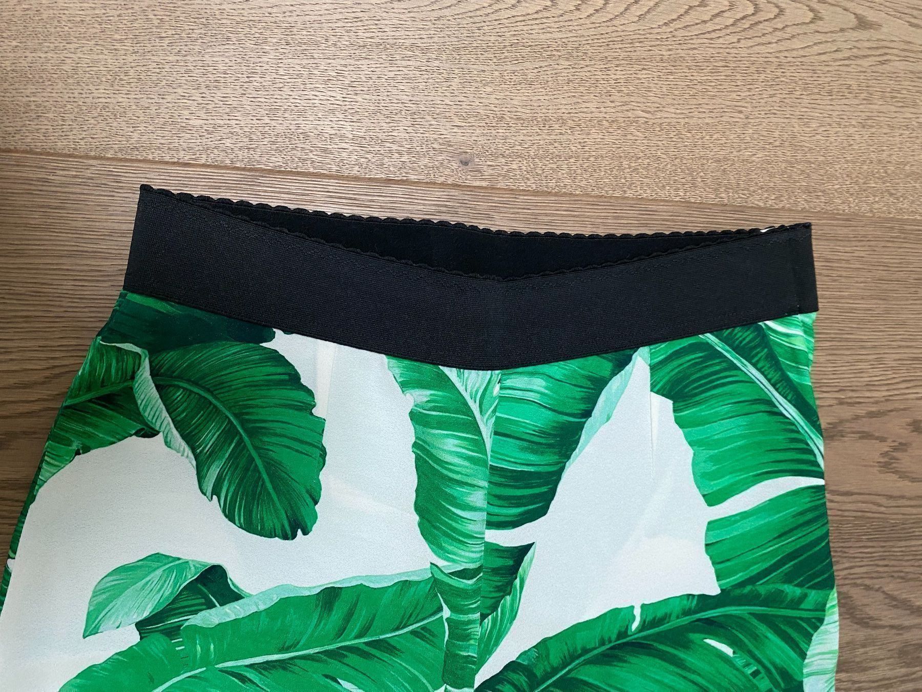 Dolce & Gabbana Pantaloni: Dolce & Gabbana Hosen mit Palmenprint – Usato da Meilen venduto da Emma_321 6