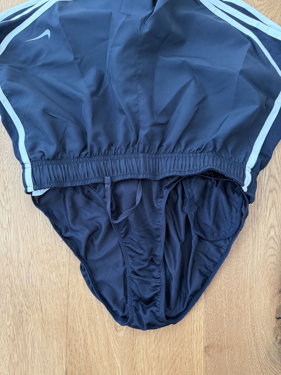 Nike Hosen: Nike - Tempo Running Shorts, Gr. S – Neu (gemäss Beschreibung) aus Interlaken von fbnscl 4