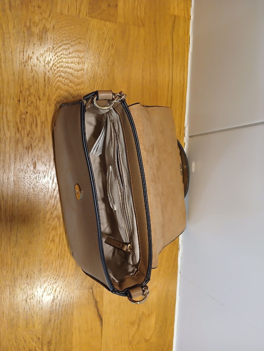 Borse da donna: Handtasche – Usato da Reutigen venduto da CorinaAeschlimann 3