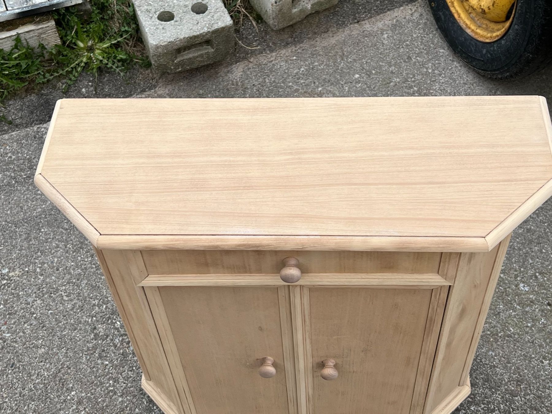 Cassettiere: ART 1055-H Petit meuble sablé – Usato da Pont-La-Ville venduto da BCMGLEAL 1