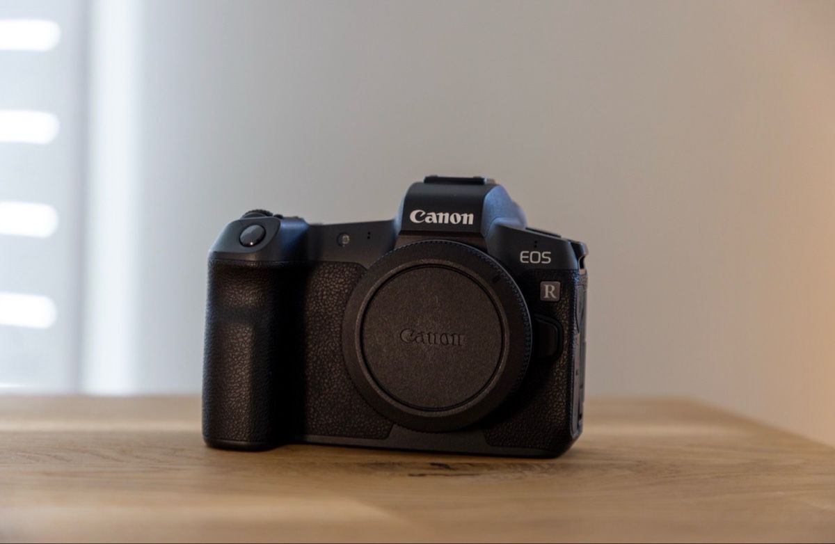 Canon Fotocamera: Canon EOS R 30,3 Megapixel Vollformat! – Usato da Hindelbank venduto da Foxds81