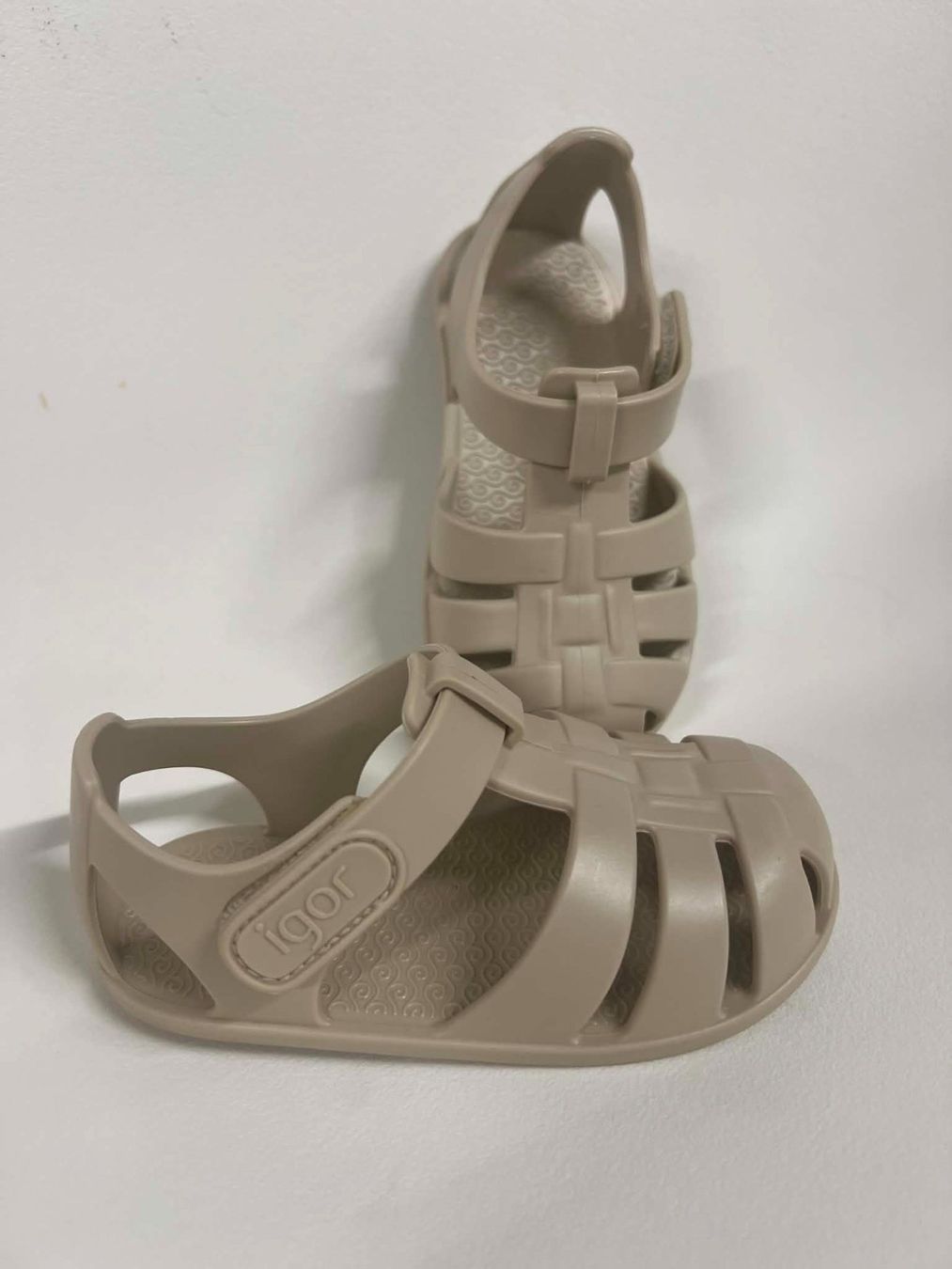 Chaussures garçon: Sandales barefoot Igor Nemo Solid Arena – D'occasion à Le Vaud par No-Nick-Name 1