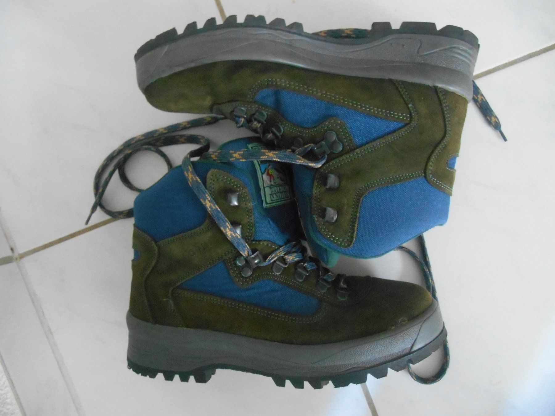 Scarpe da uomo: Trekkingschuhe Gr. 41 – Nuovo (secondo la descrizione) da Nussbaumen AG venduto da Sumopi 1