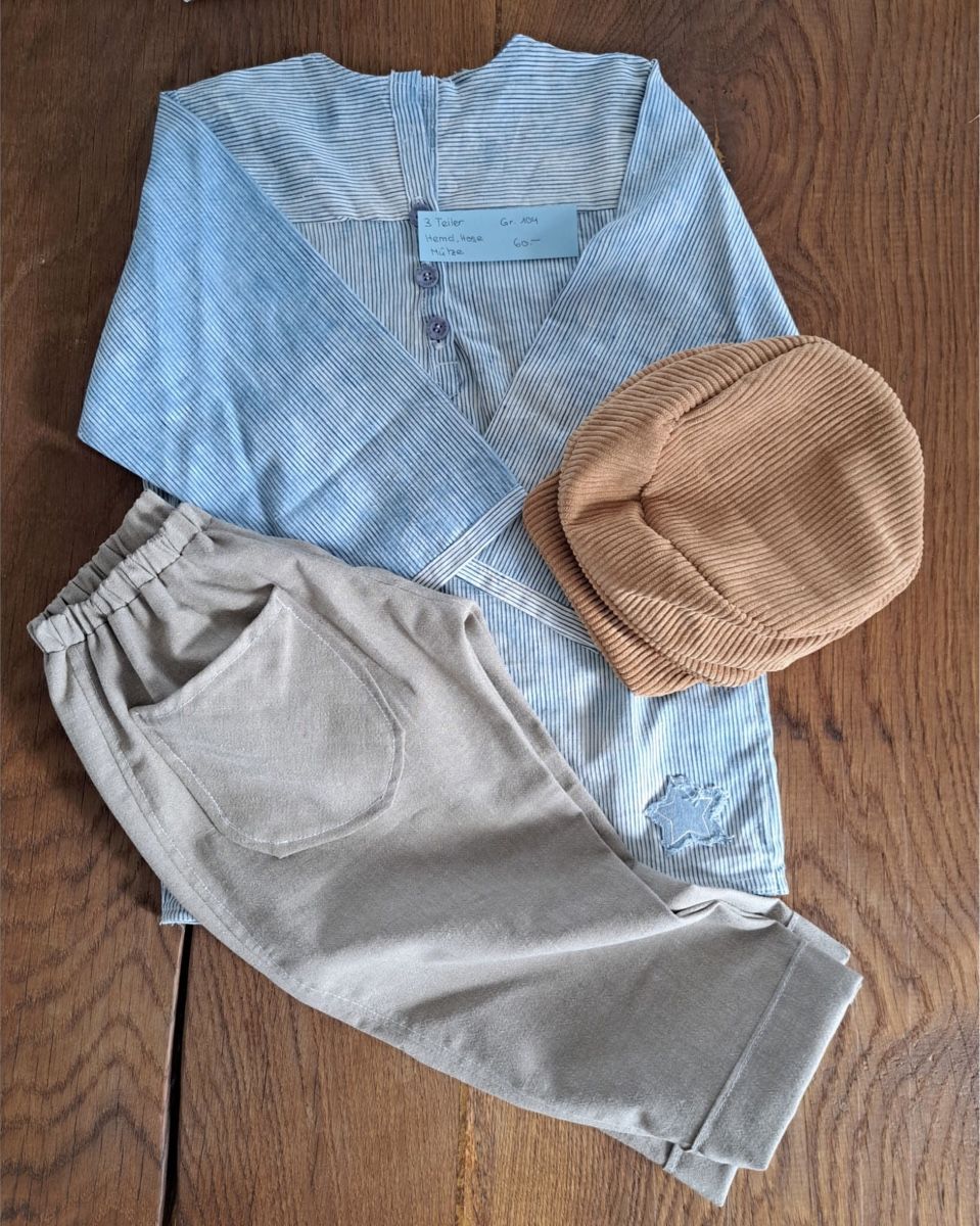 Lotti & Set di vestiti: Kinder Kleider Set – Nuovo e nell'imballaggio originale da Oberwil BL venduto da scorpio70
