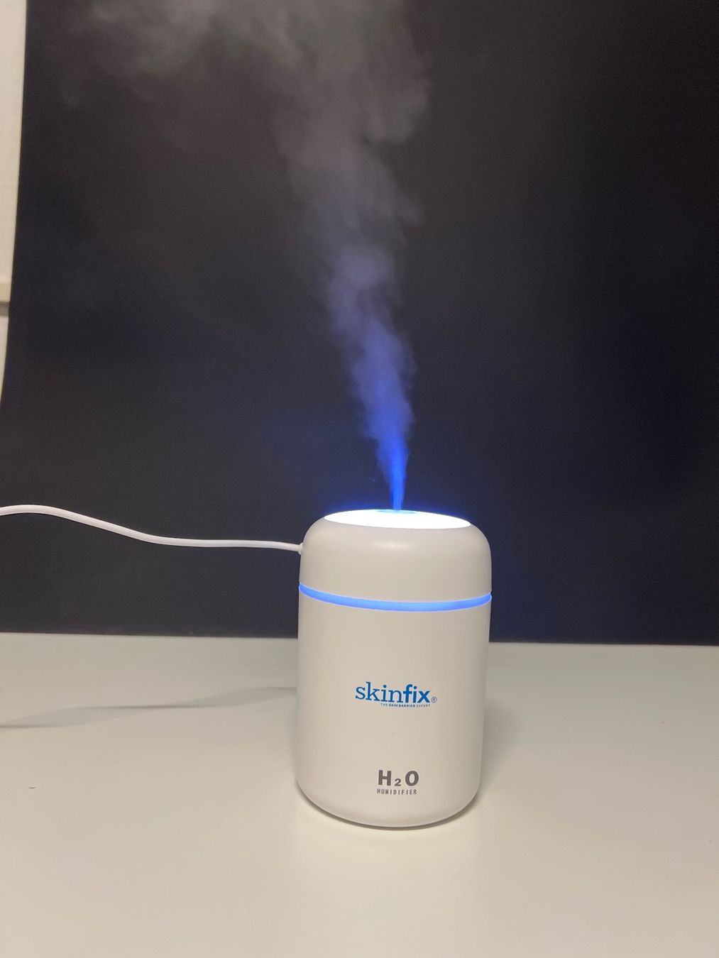 Umidificatori d'aria: Luftbefeuchter Diffusor von skinfix mit Kaltdampf und Licht – Nuovo (secondo la descrizione) da Basel venduto da jetzt-wird-gemistet