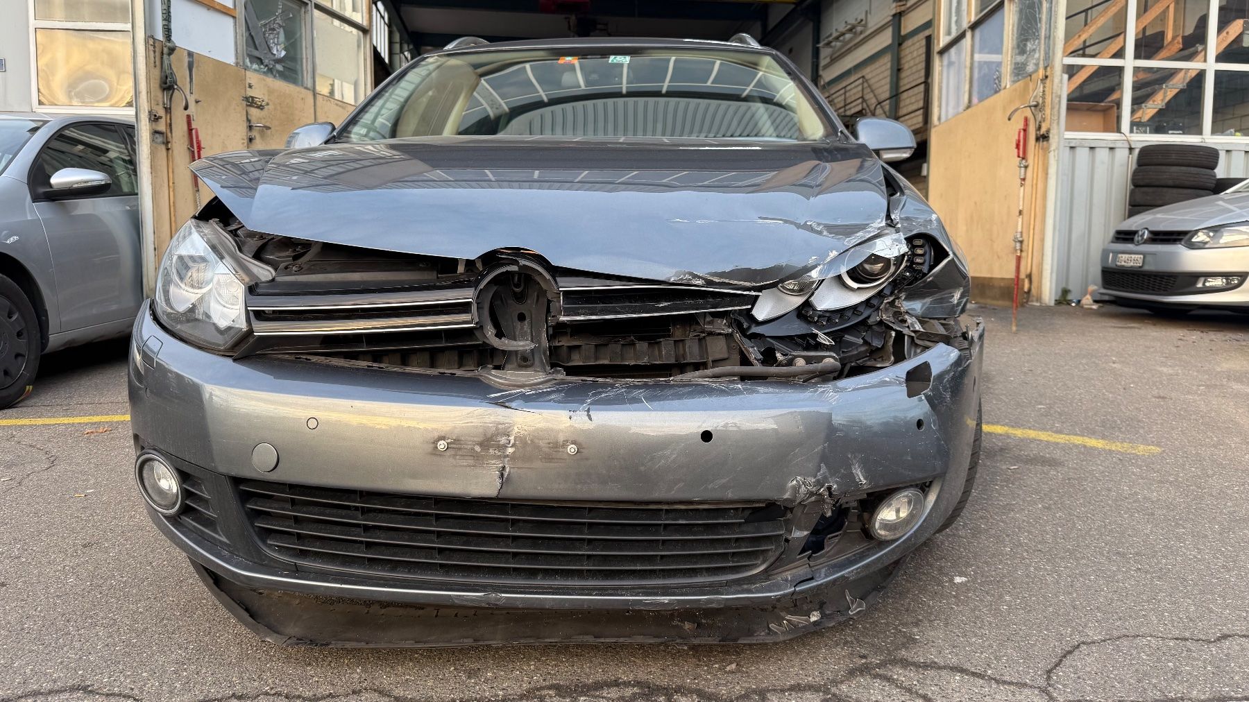 VW Automobili: VW Golf 6 variant Unfall motor läuft – Usato da Glattbrugg venduto da BlitzSale 2