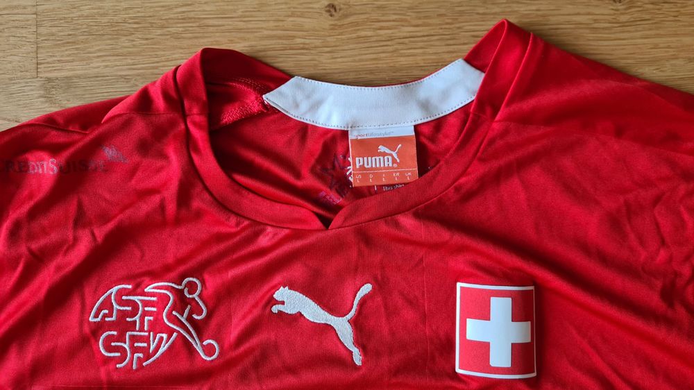 Puma Maillots de corps & Pantalons: Schweizer Fussball Nationalmannschaft PUMA Trikot 2014/15- L – D'occasion à Winterthur par stufaphi 1