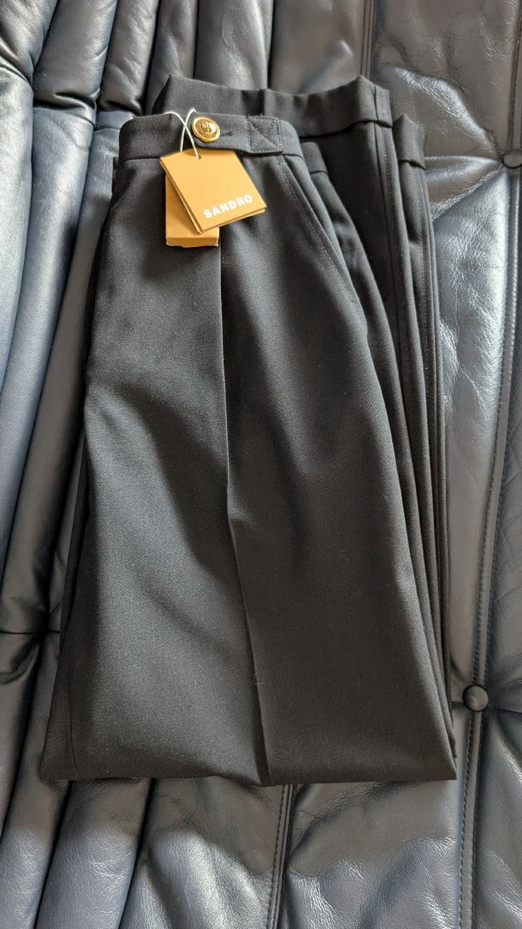 Sandro Pantaloni: Neue Sandro Hose schwarz in grösse 34 – Nuovo e nell'imballaggio originale da Biberstein venduto da ameliecimador 2