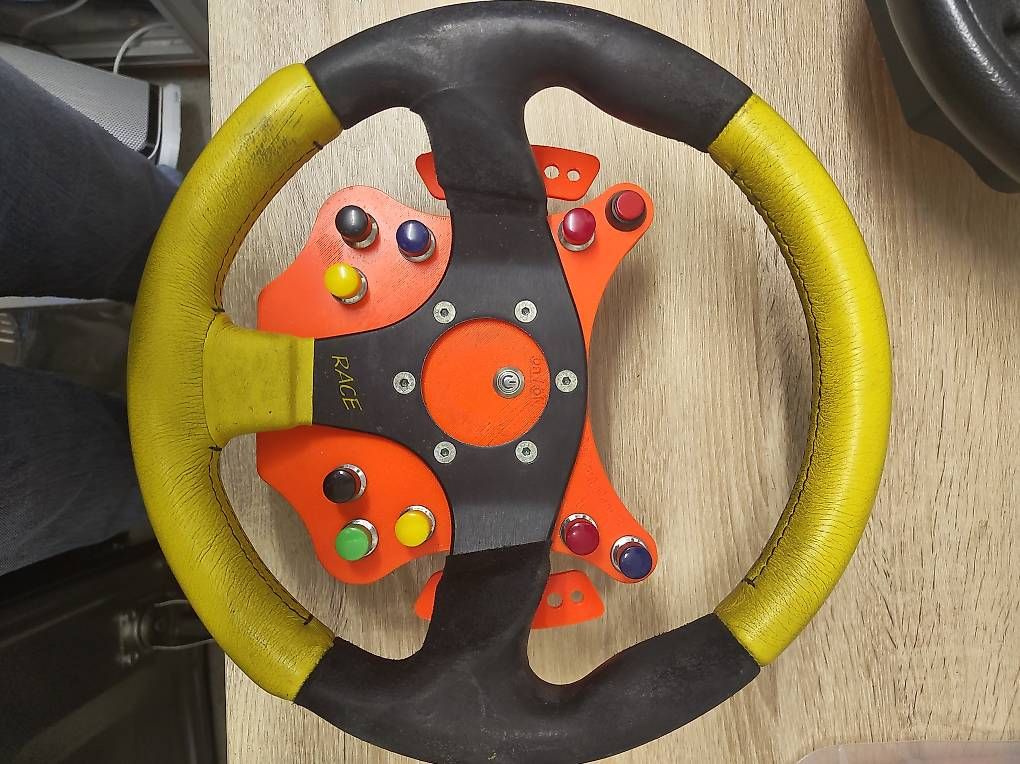 Controller: Div. Simracing Lenkräder zu verkaufen – Usato da Lachen SZ venduto da Nw8240 3