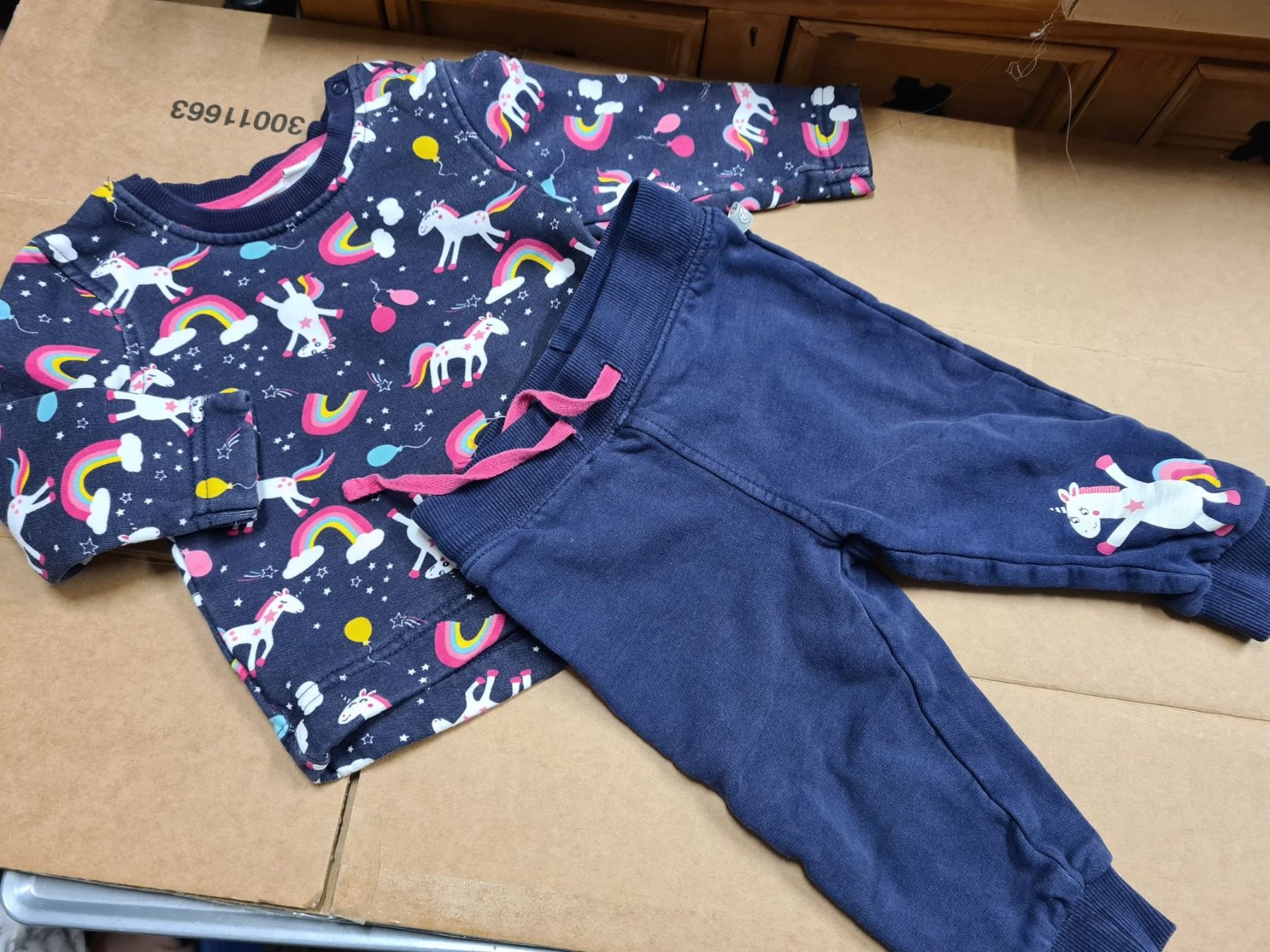 Pyjamas & Ähnliches: Mädchen 2- Teiler 80 – Gebraucht aus Amriswil von used2use