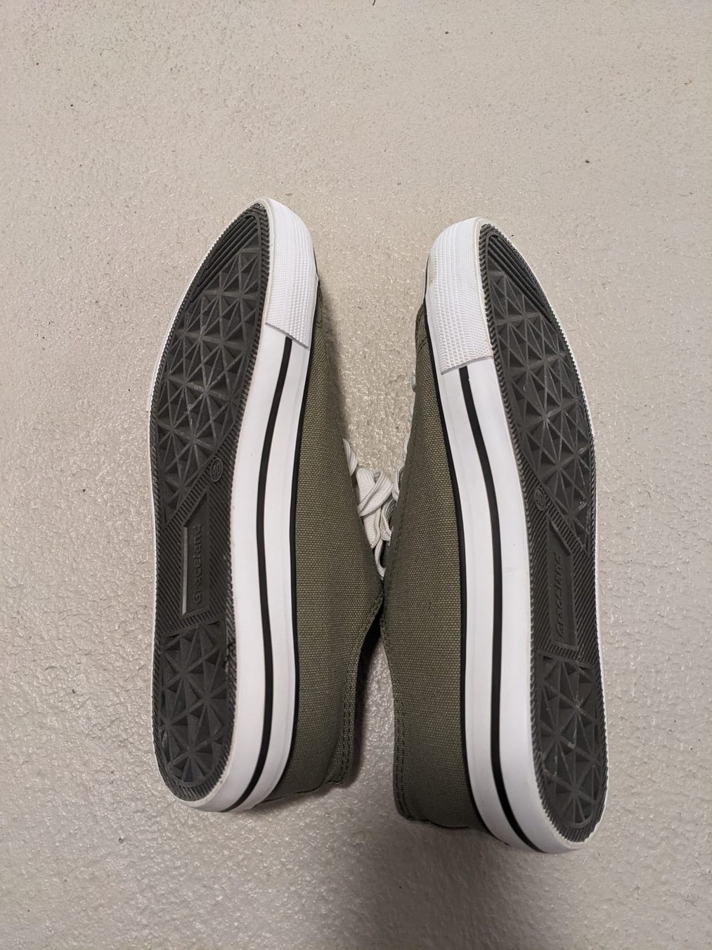 Graceland Scarpe da donna: Khaki Grüne Stoffschuhe, Grösse 40 – Usato da Trachslau venduto da Tijneee 1