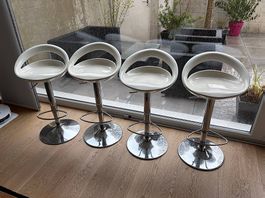 4 Tabourets de bar en plastique moulé blanc