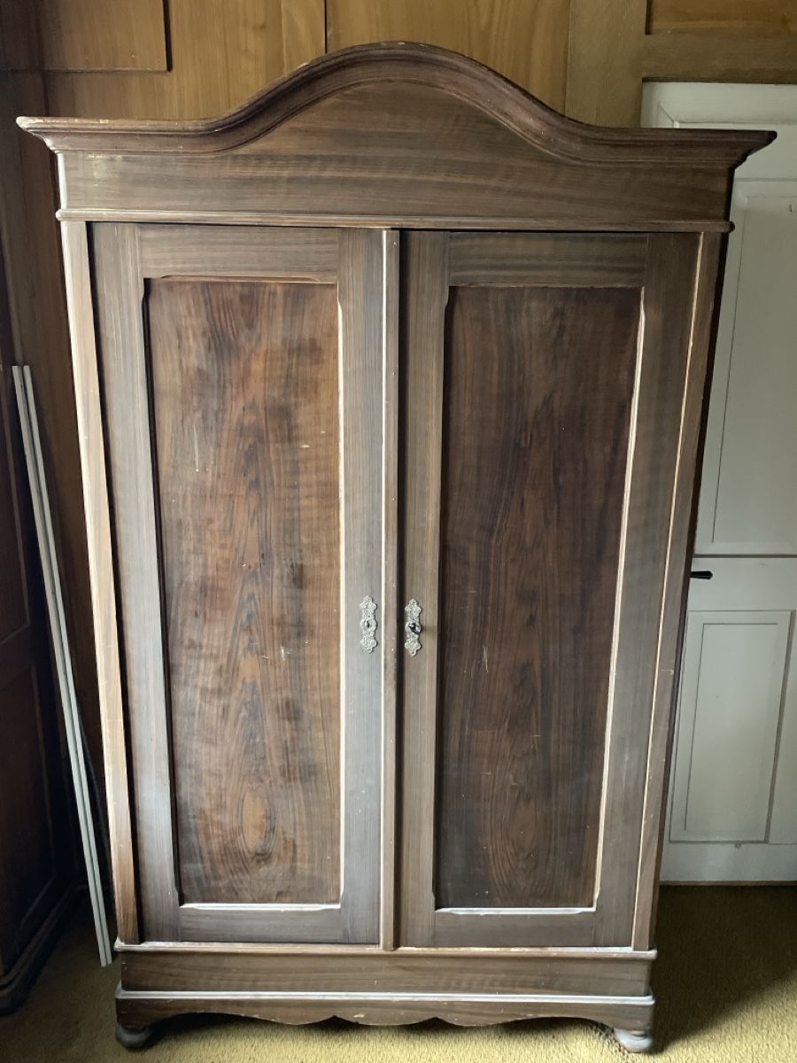 Kommoden: Holzschrank – Gebraucht aus Zürich von spaceally