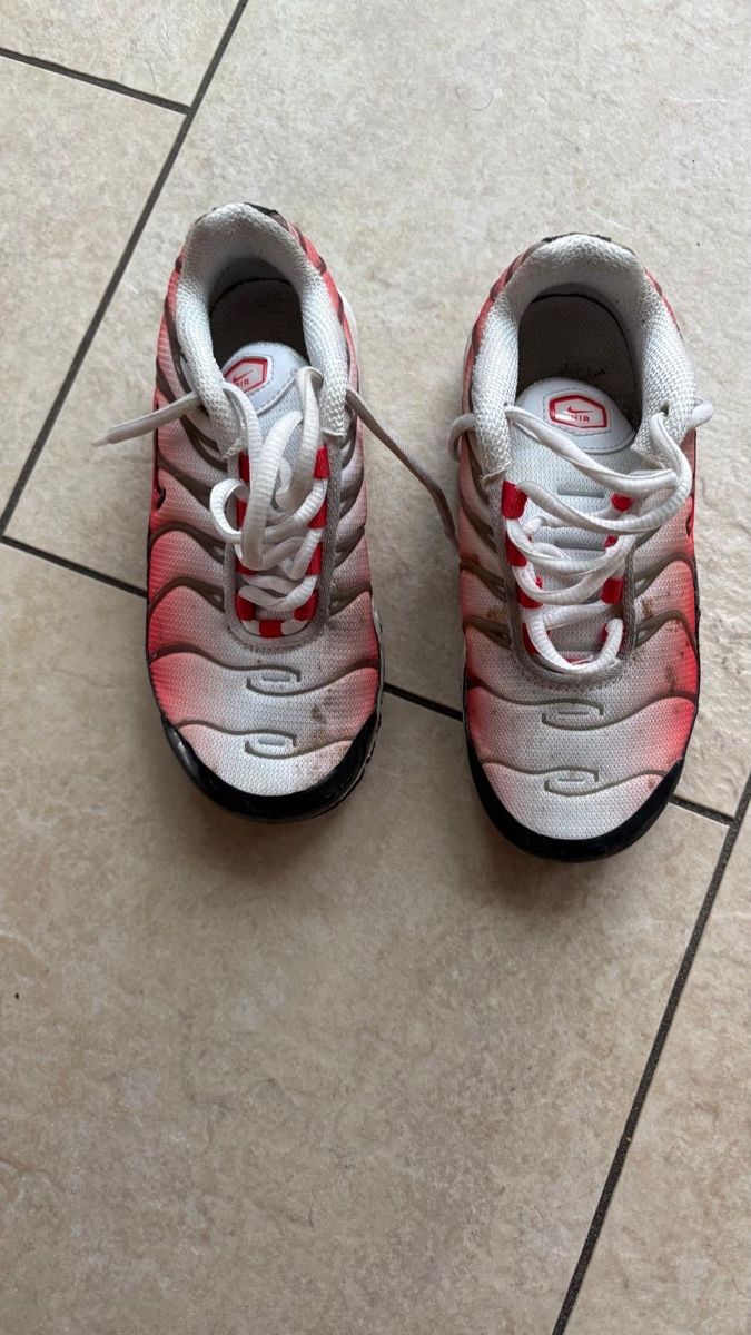 Nike Scarpe per ragazzi: Nike Air Max Turnschuhe Gr.29.5 – Usato da Ostermundigen venduto da katant