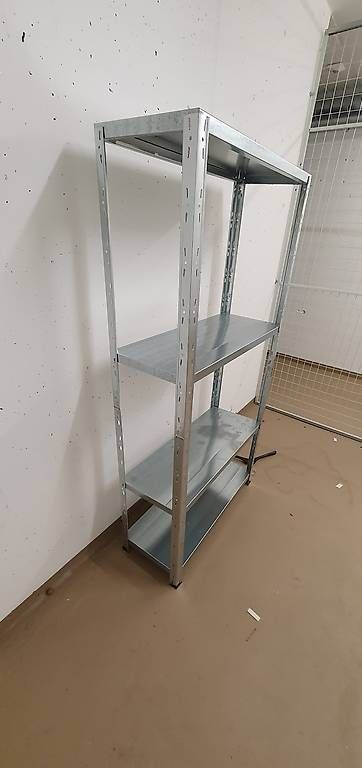 Scaffali: Scaffale di metallo – Usato da Zürich venduto da zuHause75 1