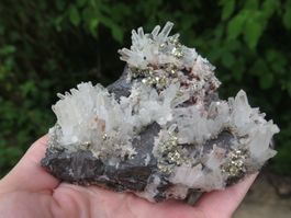 Nadelquarz mit Pyrit und Zinkblende von Peru