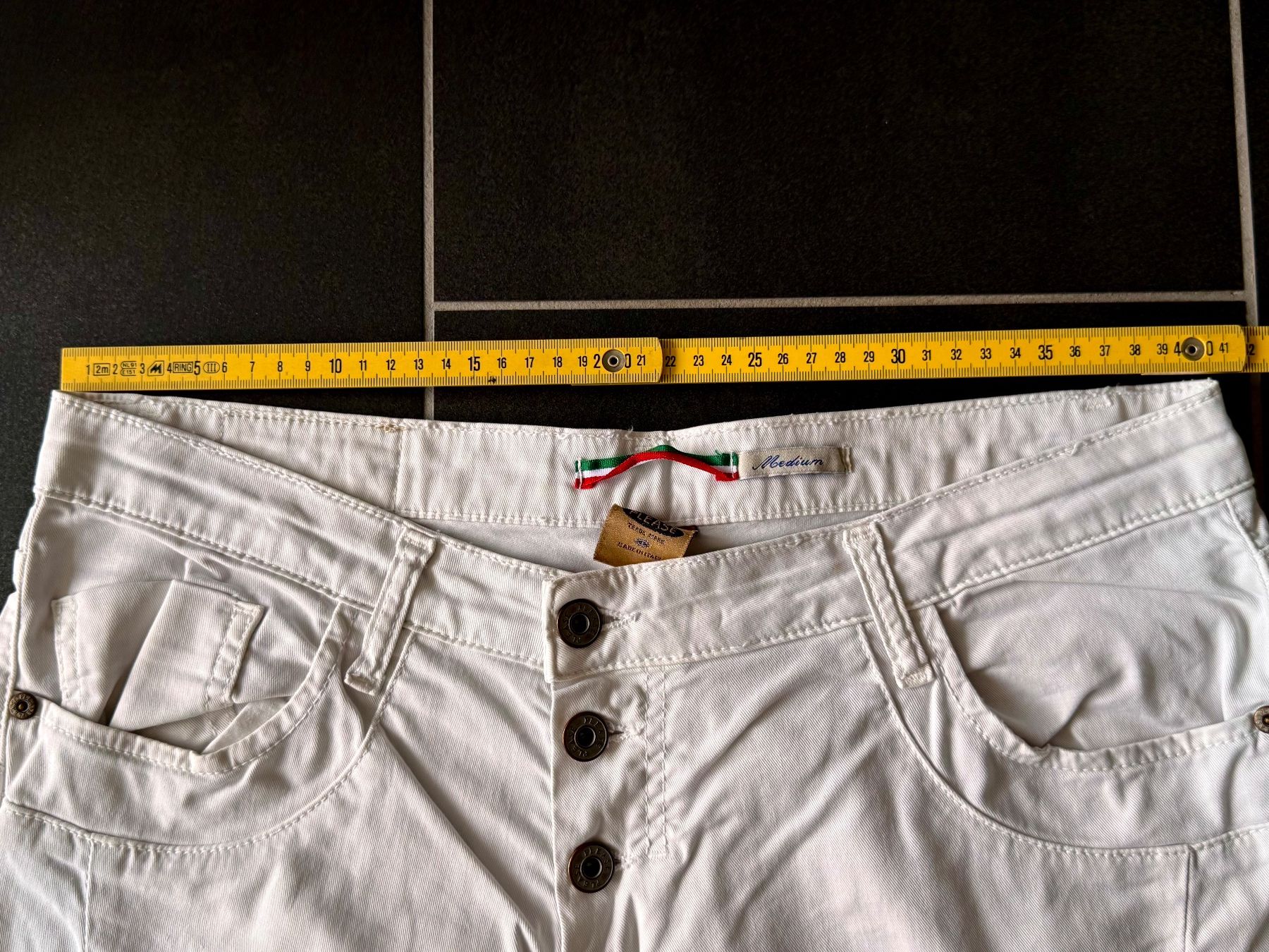 Please Jeans Jeans: Jeans Hosen PLEASE Gr. M Weiss – Gebraucht aus Rothrist von Fondgruebe 5