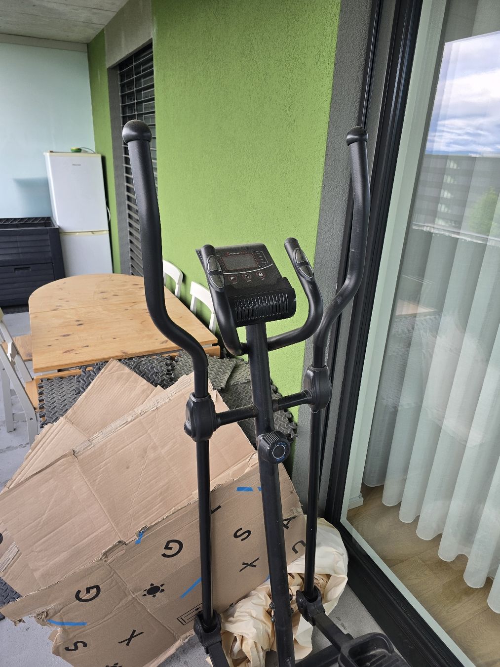 Hometrainer: SportsTech Crosstrainer CH608 – Usato da Spreitenbach venduto da 21-GKE 2