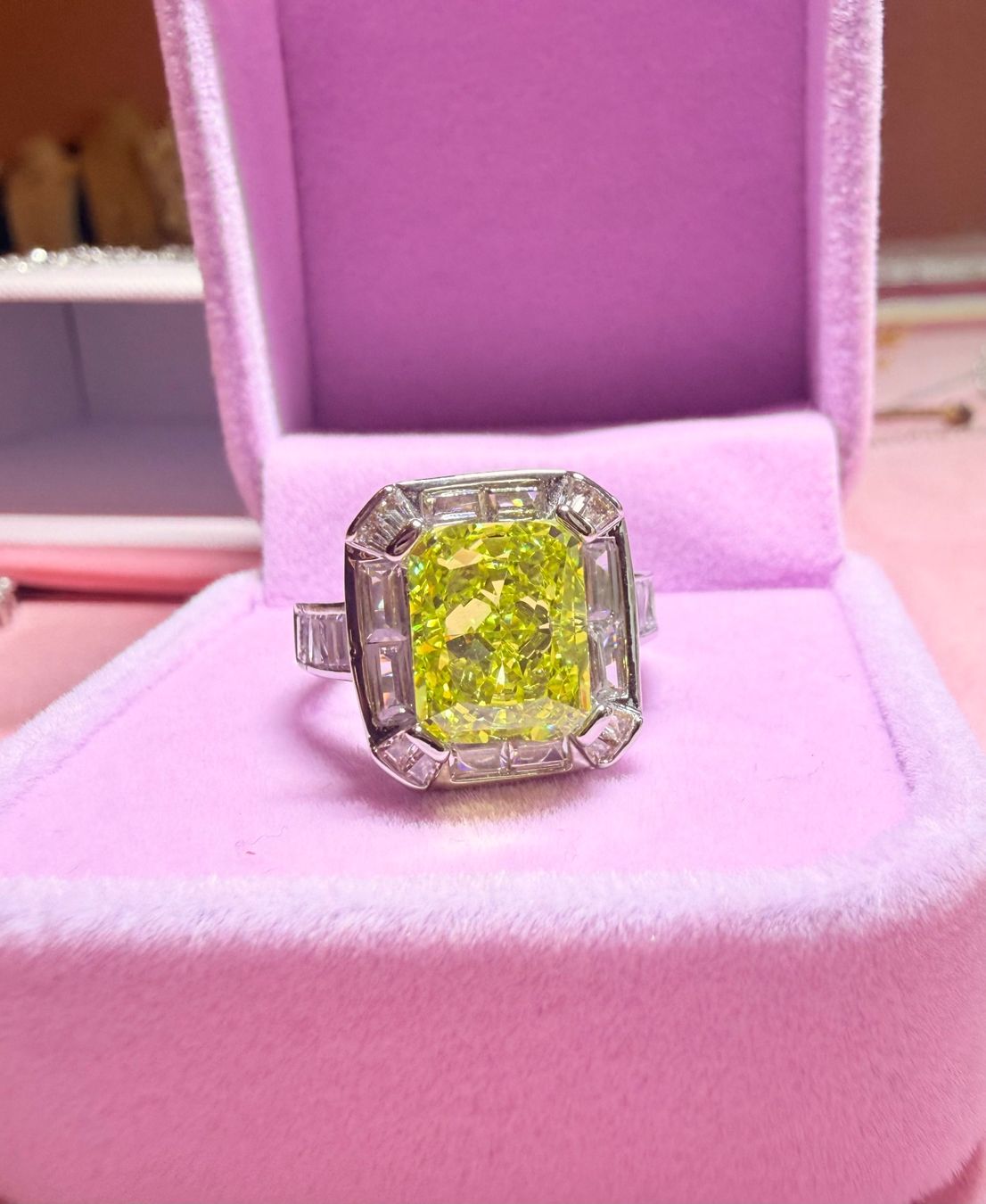 Anelli: Bague émeraude lime – Nuovo e nell'imballaggio originale da St-Maurice venduto da Sandrinette123 2