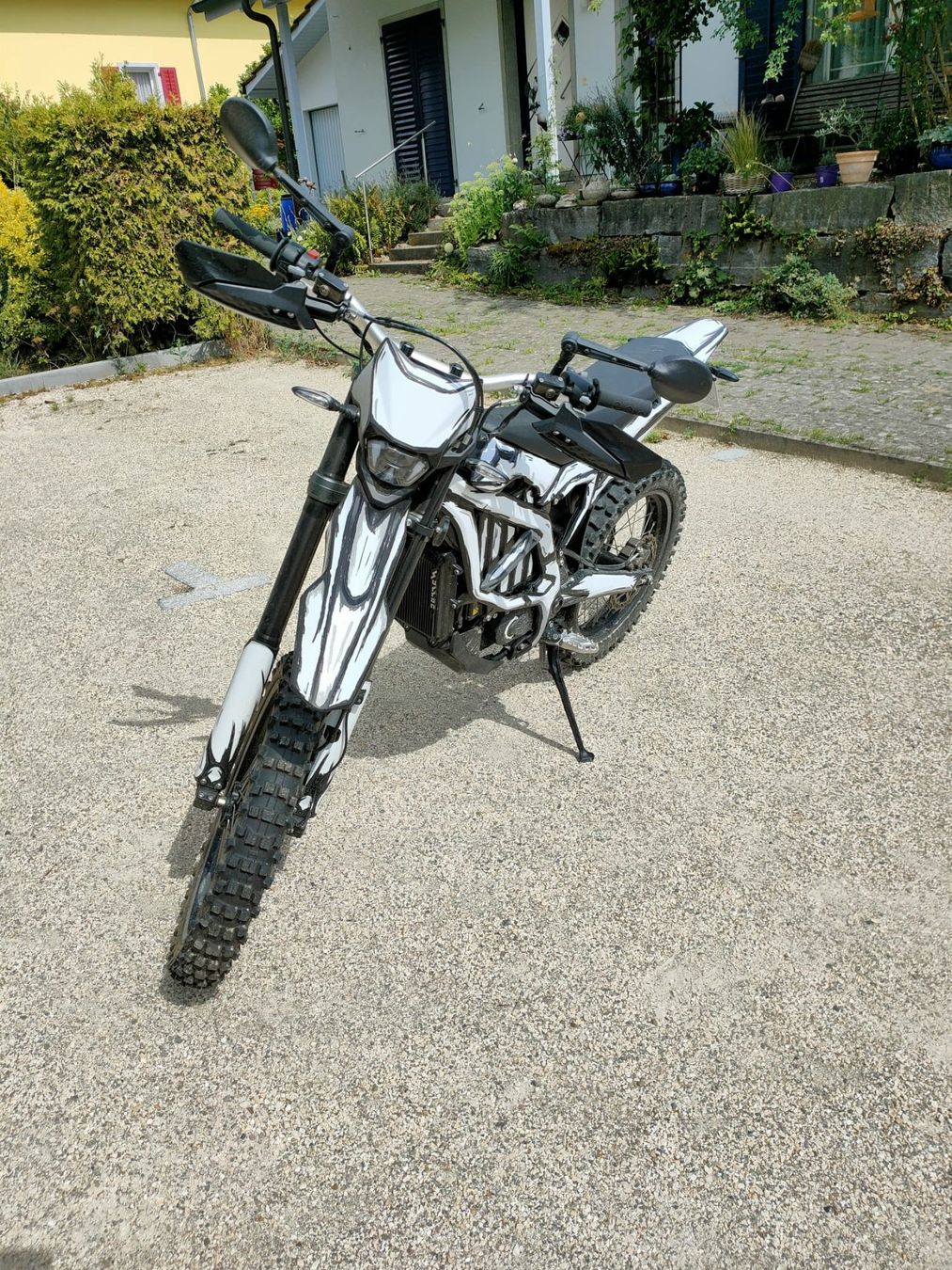 Sur-Ron Strada: Surron Ultra Bee R – Usato da Oberwil (Dägerlen) venduto da RemoC. 1