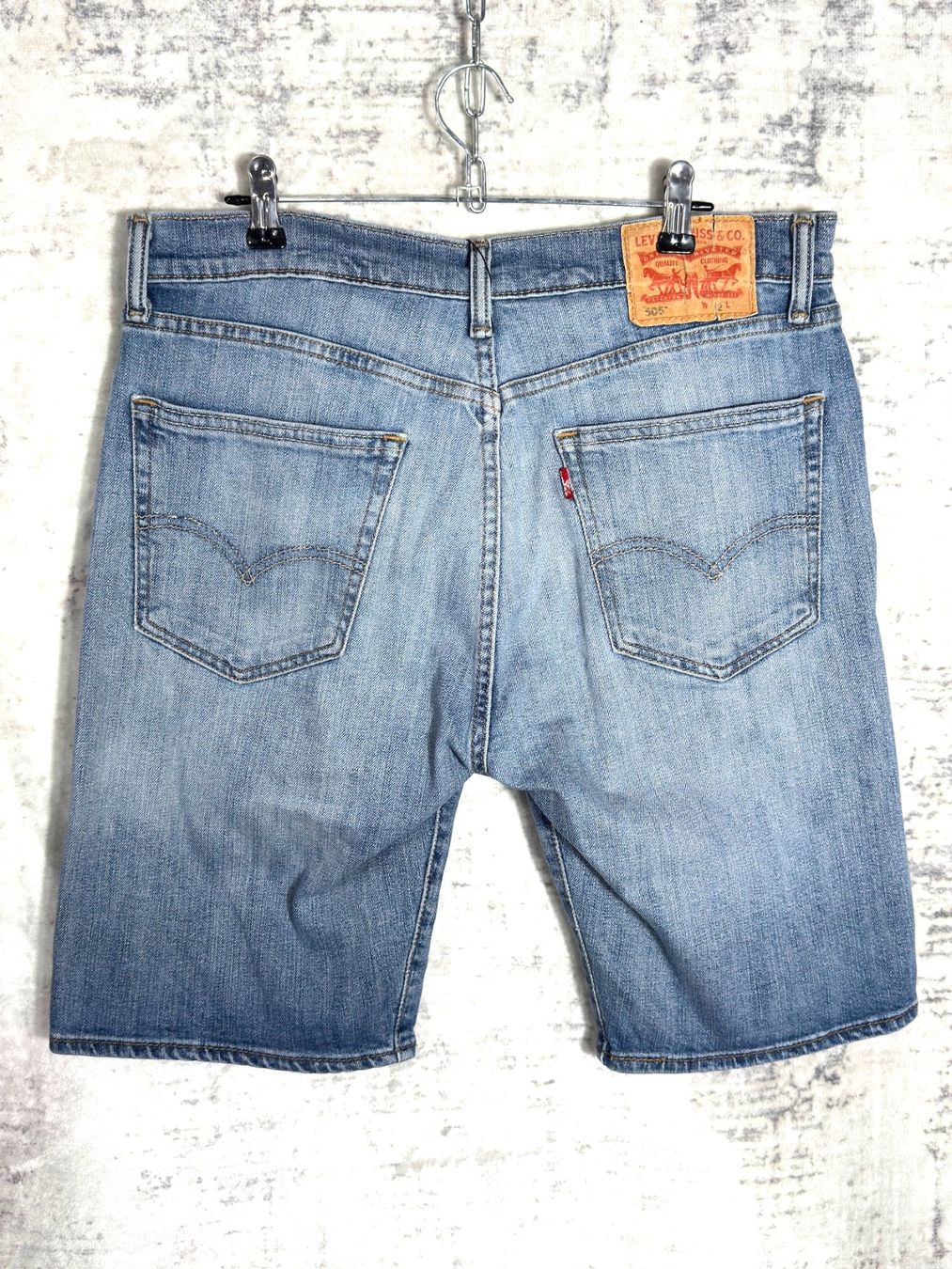 Levi's Pantaloni: LEVI'S 505 DENIM SHORTS Sz: 32 – Usato da Cortaillod venduto da Stay_Alive_vintage 1