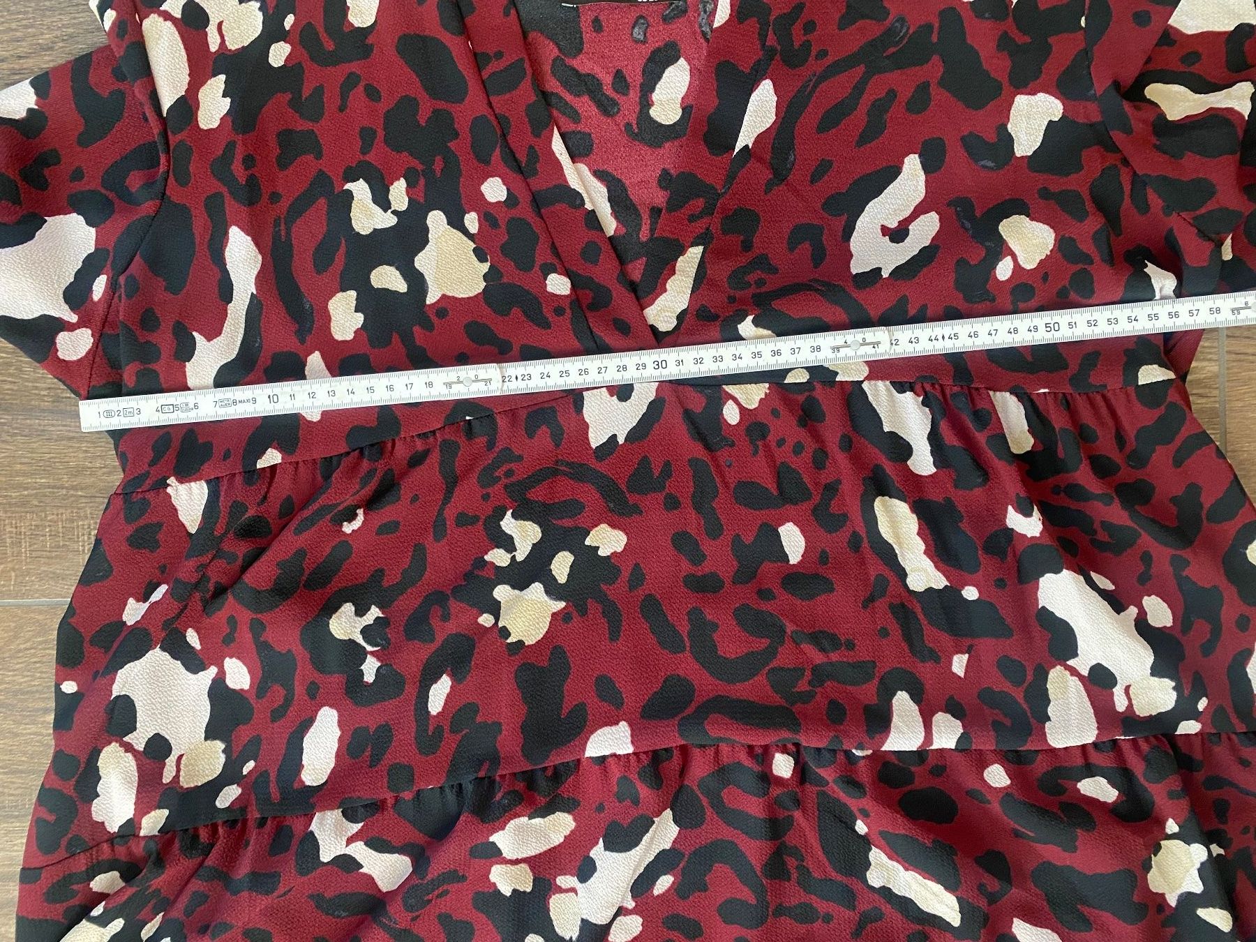Boohoo Robes: Boohoo Kleid mit Muster bordeaux Gr. 52 – D'occasion à Pratteln par a23_j2gs 4