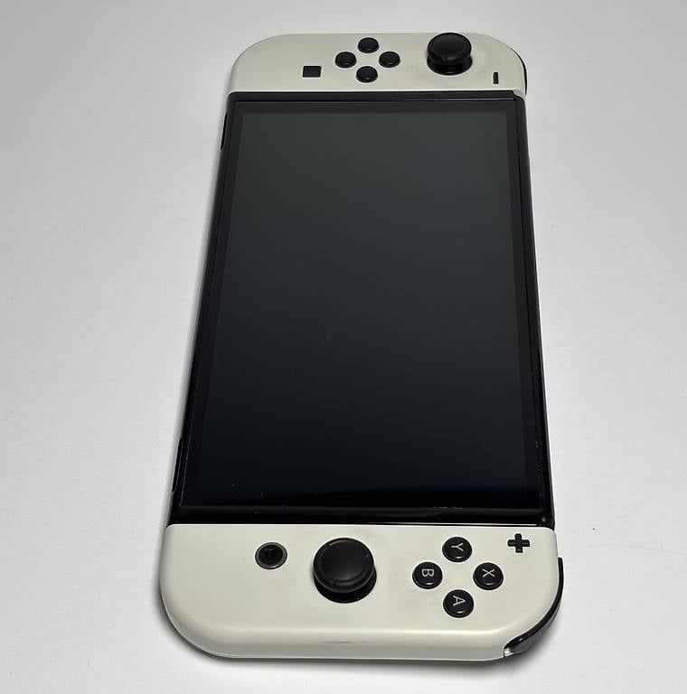 Nintendo Consoles: Nintendo Switch Oled + Mario Kart 8 + 128GB SD – D'occasion à Gordola par kar_gy5g 3