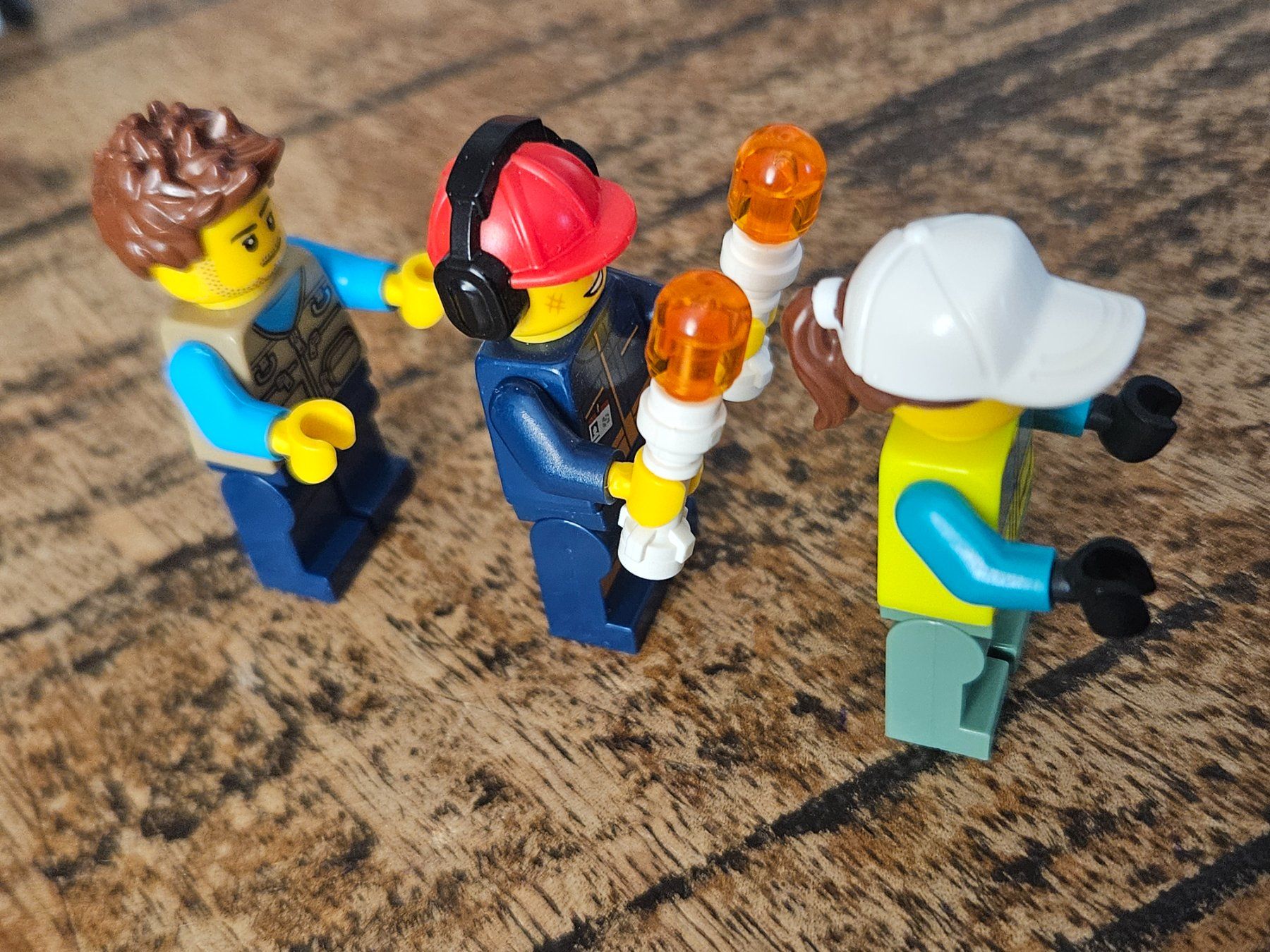 Lego Kit di costruzioni: lego lot de 3 figurines – Usato da Confignon venduto da Ecrofigs 3