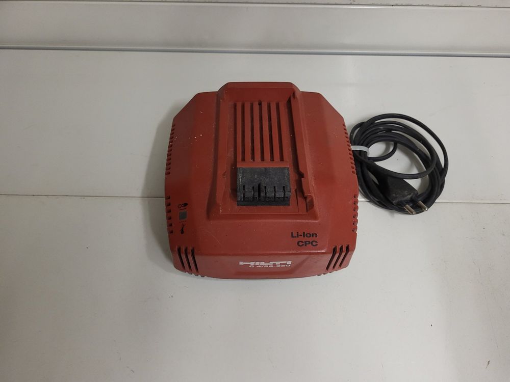 Chargeur/Ladegerät Hilti C4/36 MC4 neuf im Kanton Waadt