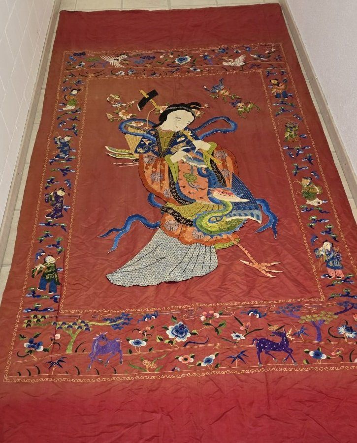 Tapis: Wunderschöner, grossformatiger chinesischer Wandteppich aus – D'occasion à Flums par Flumsantik
