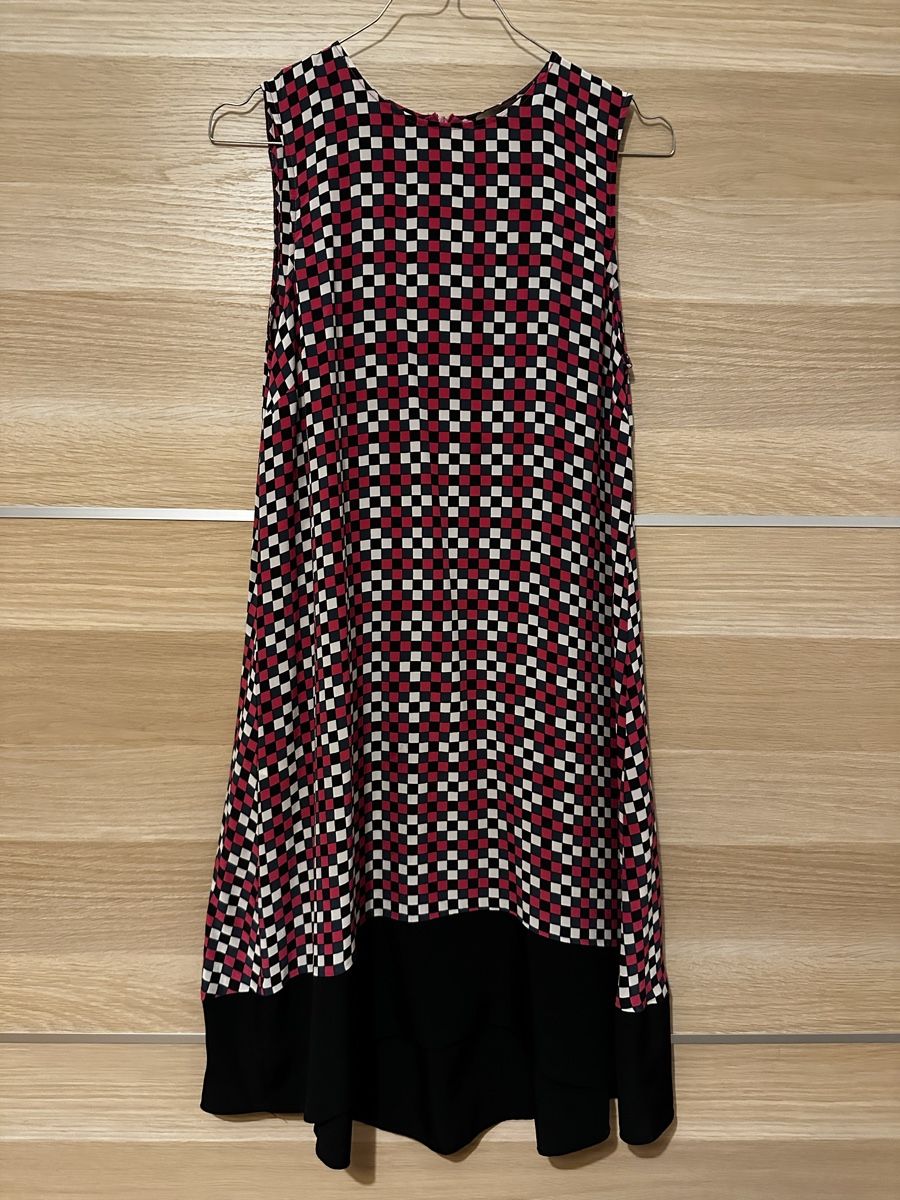 Vestiti: Silk dress – Nuovo (secondo la descrizione) da Sorengo venduto da dis_tfq6