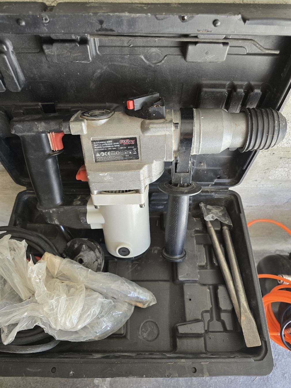 Bohrmaschinen: bohrhammer860w – Gebraucht aus Büren an der Aare von J.L.NEVES 1