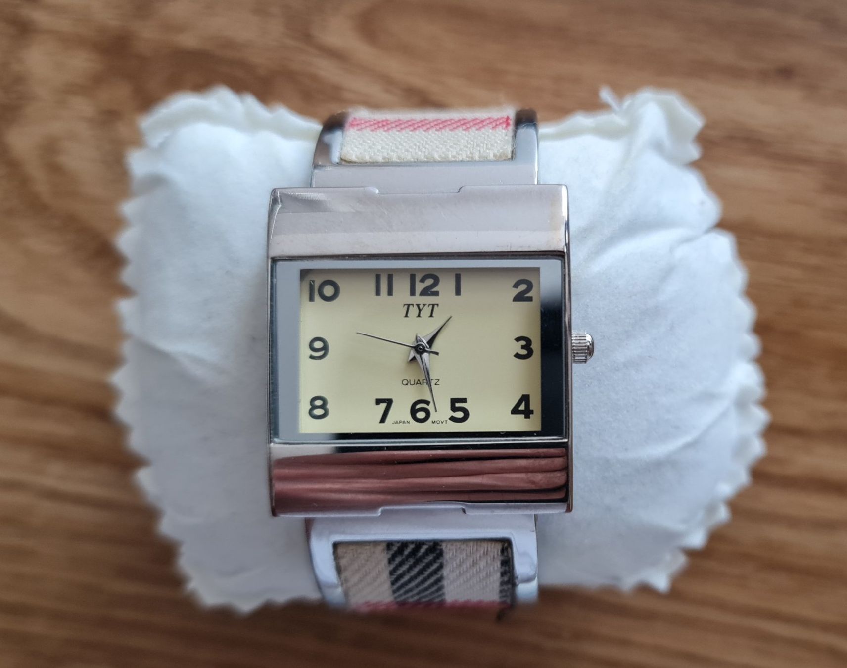 Orologi: Damenuhr mit Armspange – Usato da Sempach Station venduto da Semion 1