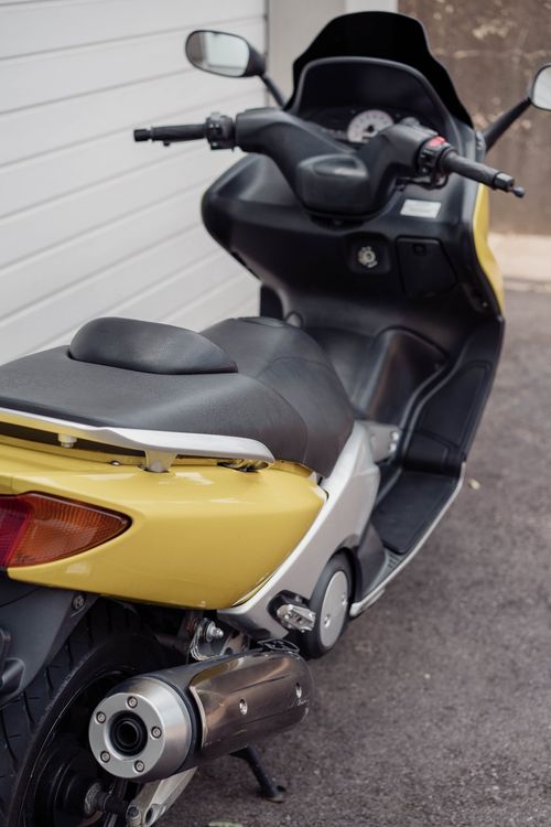 Yerbay Bremsbeläge Hinten Für YAMAHA XP500 T-Max (2004-2012) – Halbmetallisch, Hohe Leistung & Langlebig