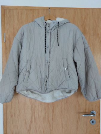 Jacke mit Kapuze Gr. L Only