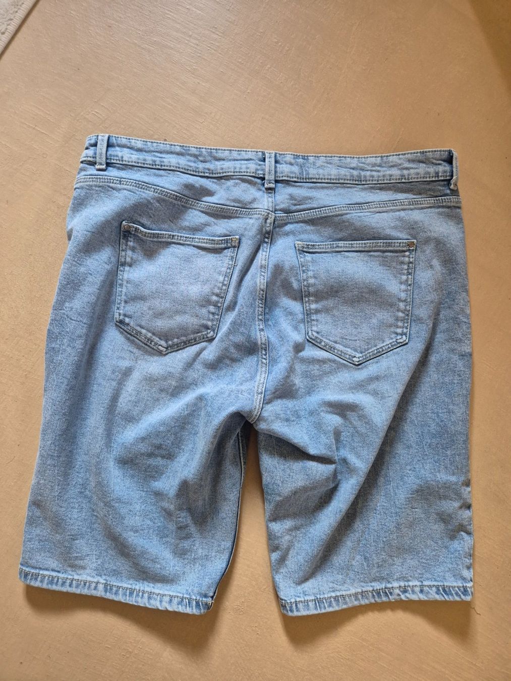 C&A Jeans: Jeansshorts hell Grösse 46 – D'occasion à Dietikon par grafad 1